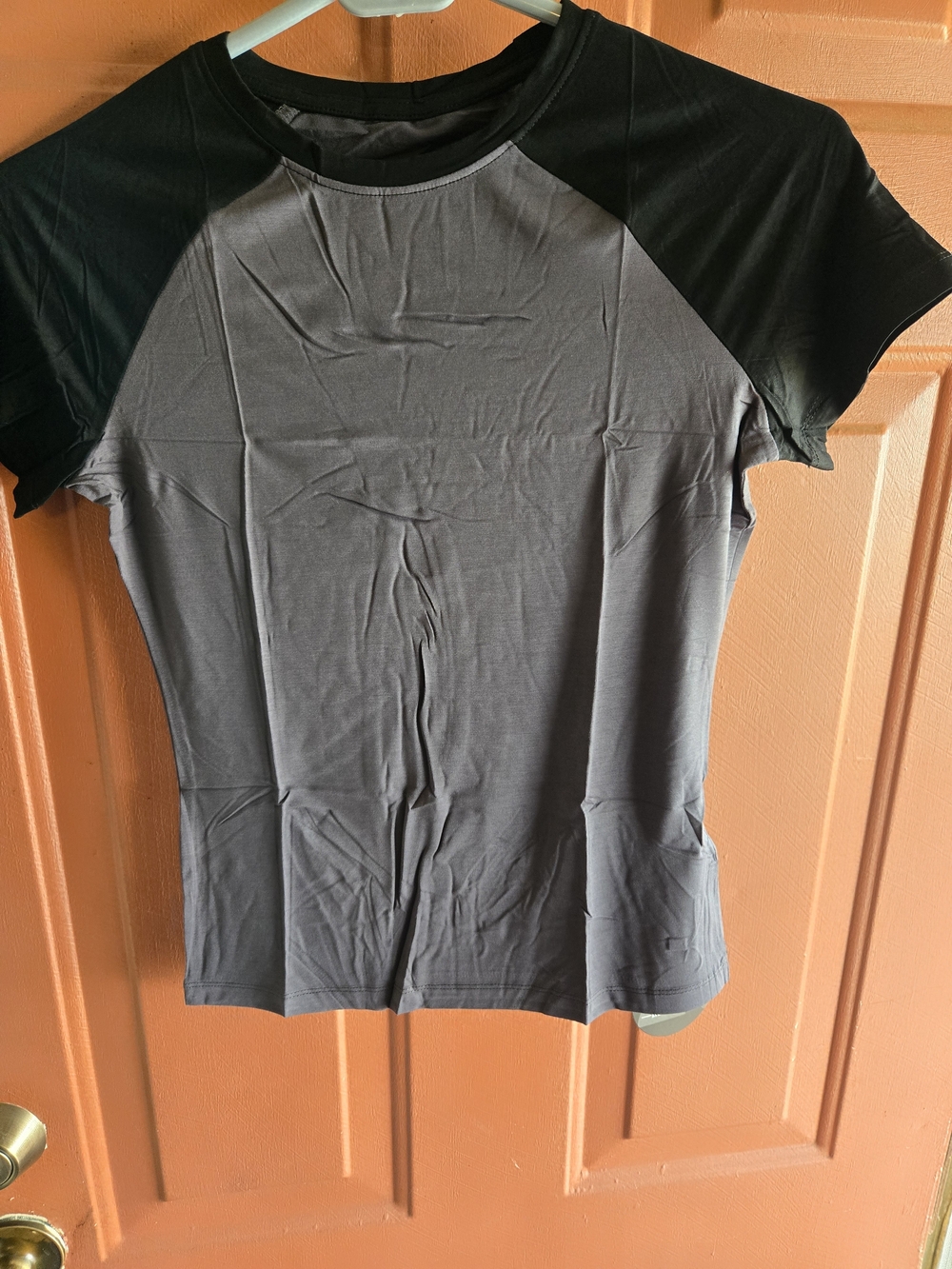 Classic Raglan Short Sleeve Tee in Gray and Black
